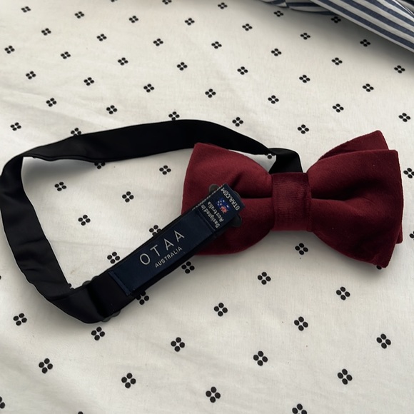 Burgundy mens bow pre-tied - Picture 5 of 7